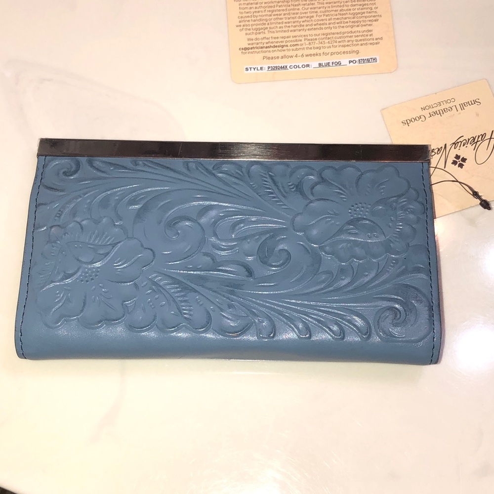 Patricia Nash Burnished Tooled Leather Cauchy Wallet Color Blue Fog NWT & Card - Picture 7 of 16